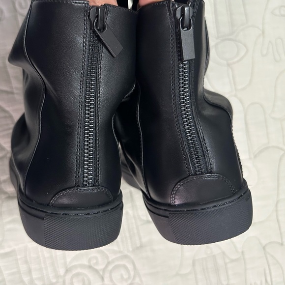 NIB Nicholas K Vidal Hybrid Sneaker Boots 38 US7 Black Leather Futuristic Ruched - Picture 5 of 11